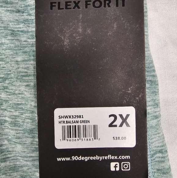 Plus size 90° lounge shorts - Picture 6 of 7